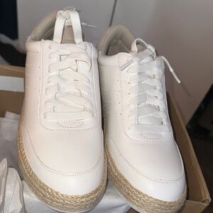 Dr. Scholl's White and Tan Sneakers